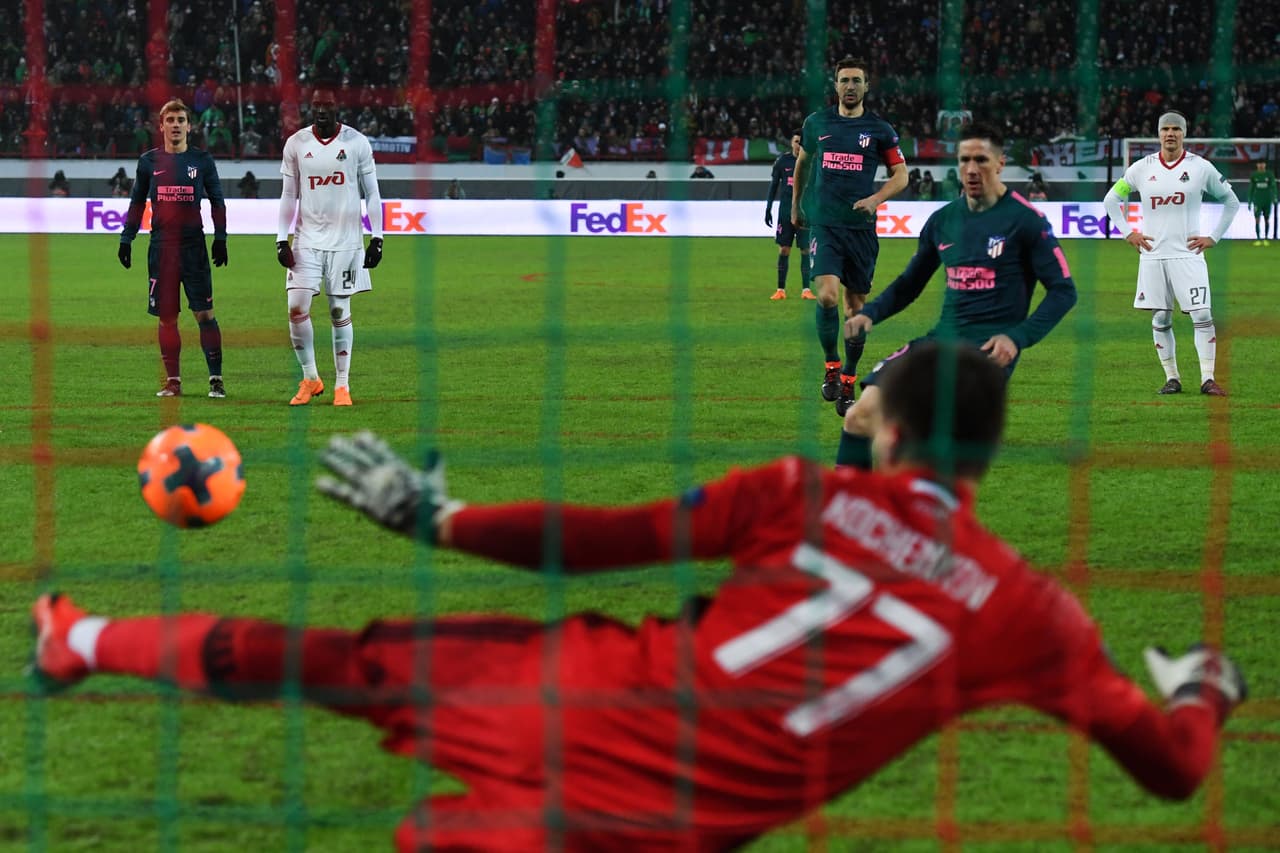 Al minuto 20 del segundo tiempo empezó el espectáculo goleador del español Fernando 'Niño' Torres, con su gol de penalti para el 1-3.