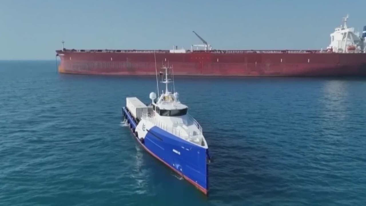 EEUU levanta sanciones en el Estrecho de Ormuz y presidente de Irán viaja Pakistán para negociaciones