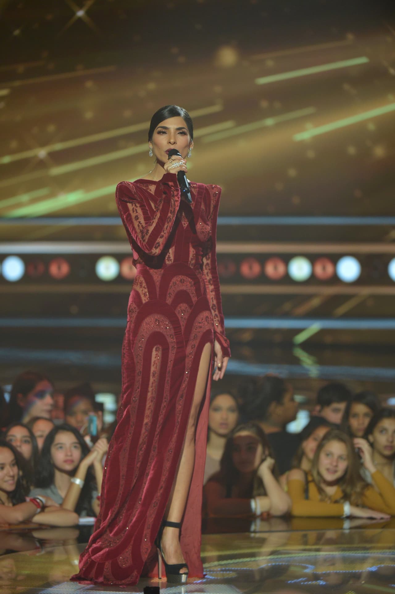 Mira más imágenes de Ale Espinoza.