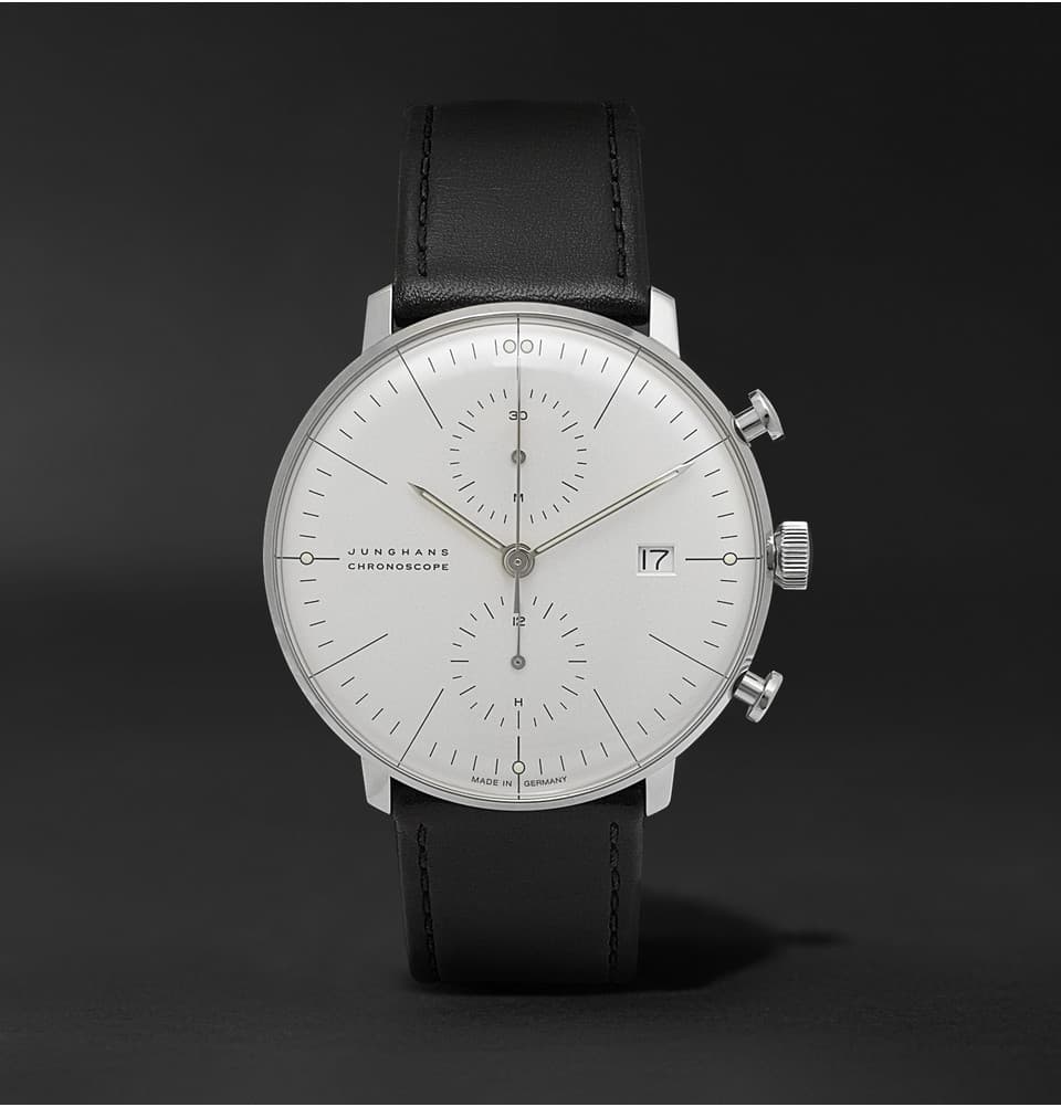 Para él: Reloj Max Bill con cronógrafo en acero inoxidable y correa de piel, Junghans.