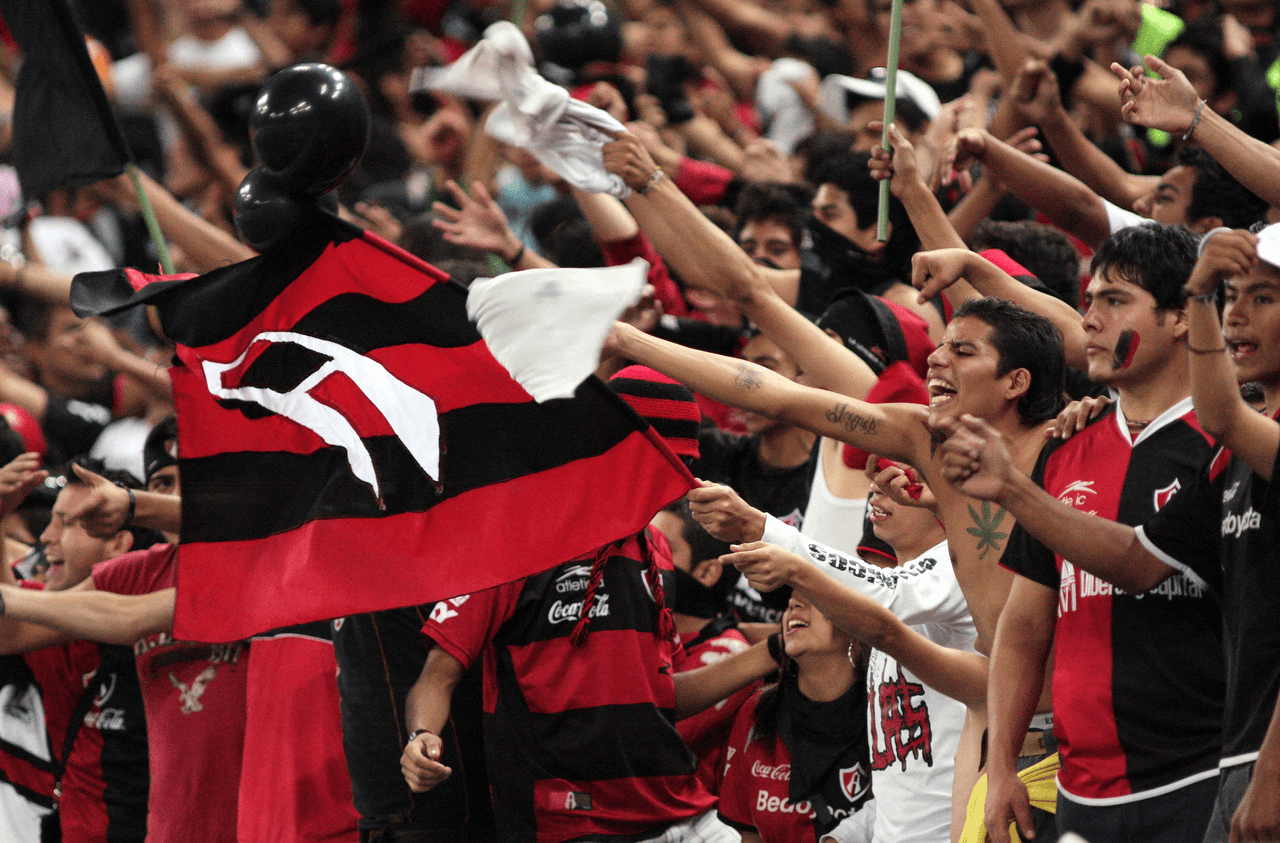 Podria estar en crisis de resultados futbolísticos el equipo, pero el ánimo nunca cae.