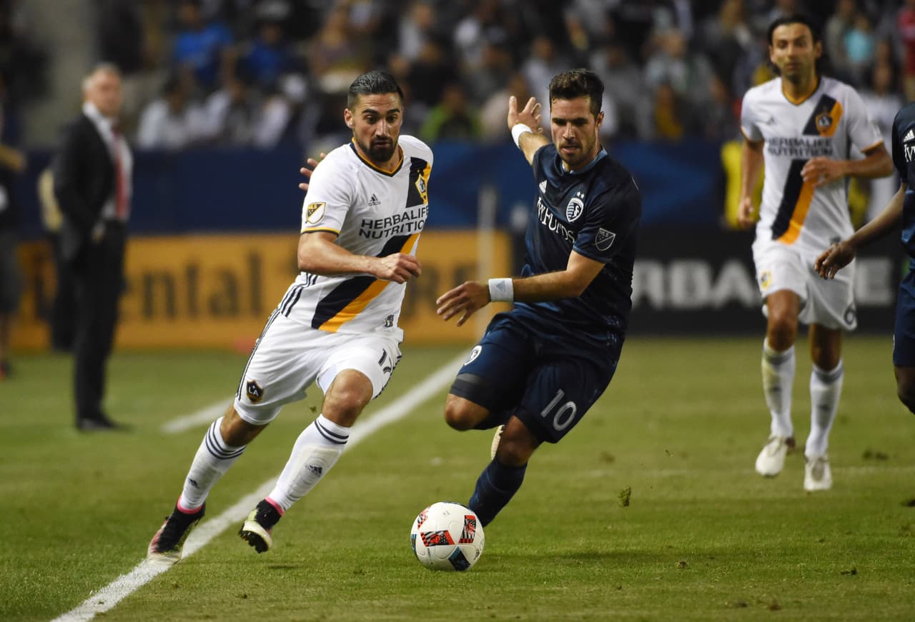 LA Galaxy y Sporting Kansas City reparten puntos en pobre empate sin goles