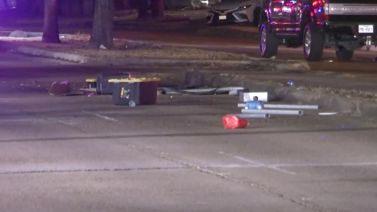 La niña de 9 años recibió un balazo en la cabeza, según su familia. El hombre, de 41 años, se encuentra detenido, y enfrenta un cargo de agresión agravada con un arma mortal y las autoridades buscan al presunto ladrón.