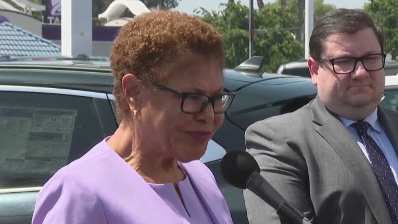 ¿Qué departamentos peligran? Despidos y recortes en el nuevo presupuesto de Los Ángeles