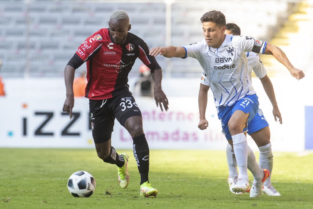 Con goles de Julia´n Quiñones al 61' y Julio Furch al 80', Atlas viene de atra´s para vencer a Monterrey 2-1 y llegan a 13 unidades.