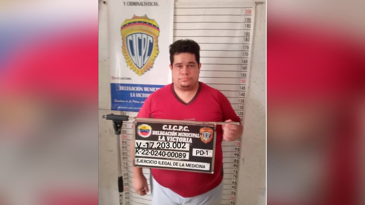 Un falso doctor implantó palos de paleta bajo la piel en una veintena de mujeres que buscaban un método anticonceptivo