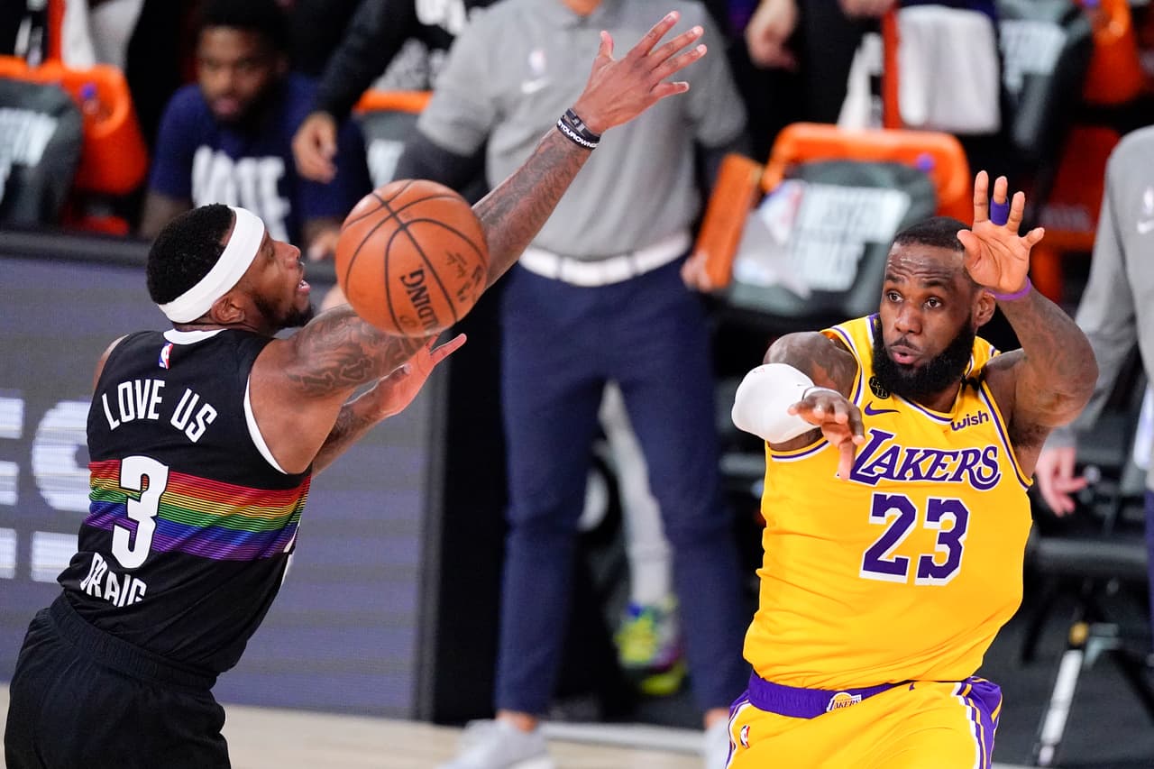 Anthony Davies vuelve a superar los 30 puntos en la victoria 114-108 de los Lakers sobre los Nuggets.