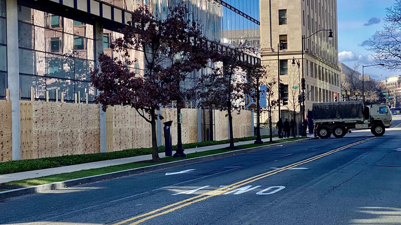 Cercas, soldados, policías y todo cerrado en la capital del país es lo que se vive a unas horas del cambio de gobierno.