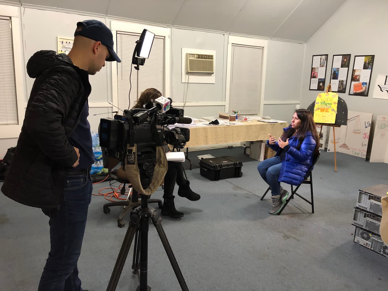 “Cuando era tiempo para registrarse para la escuela, yo fui con él (Freddy) y su papá”, dijo Dalila Reynosa, administradora de la organización sin fines de lucro Justicia para Nuestros Vecinos del Este de Texas.
<br>