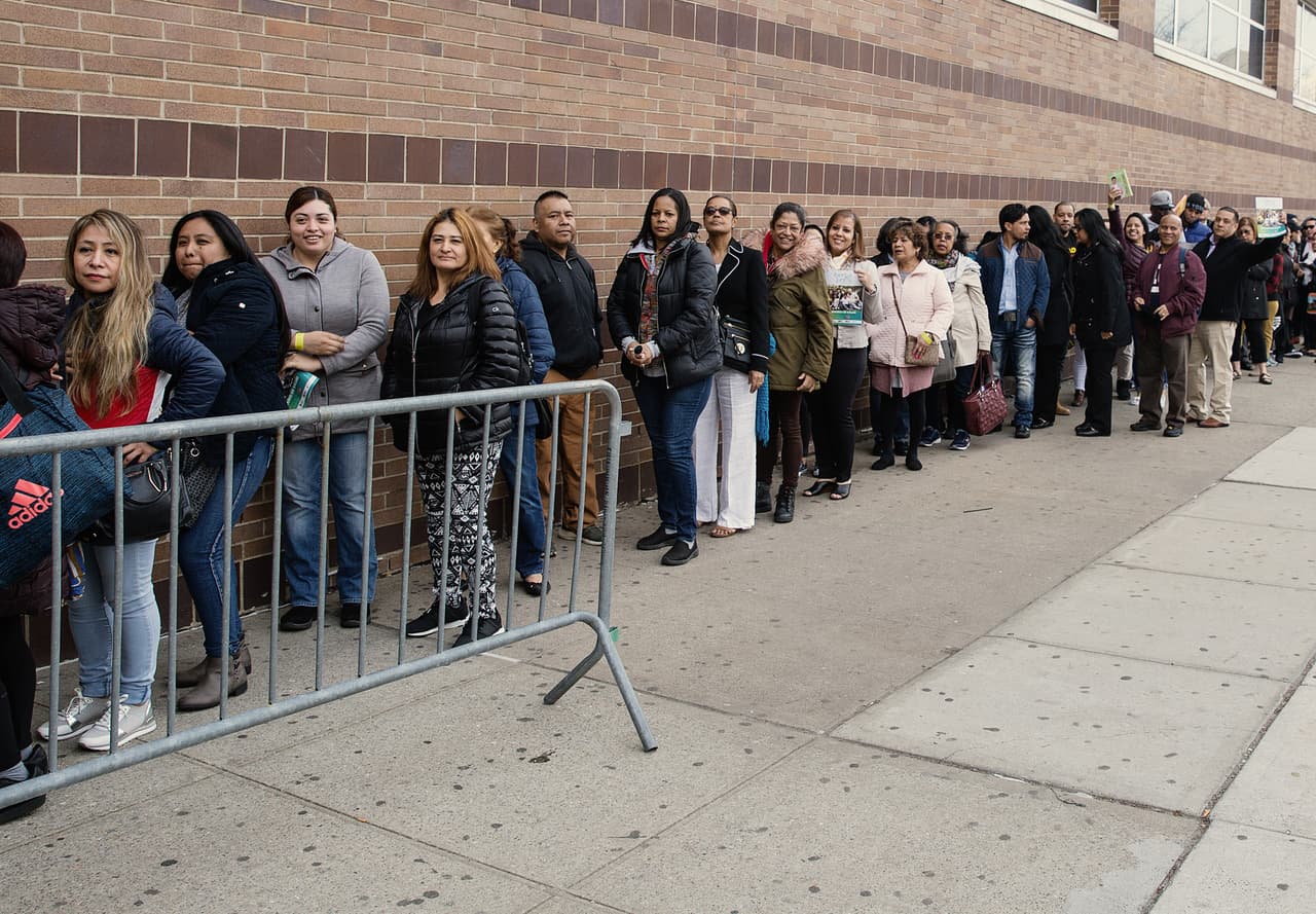 "Somos millones de hispanos en EEUU, es importante que nos ofrezcan información sobre salud: 
<b>tenemos que saber cómo alimentarnos sanamente", </b>aseguró la mexicana Reina Guzmán.