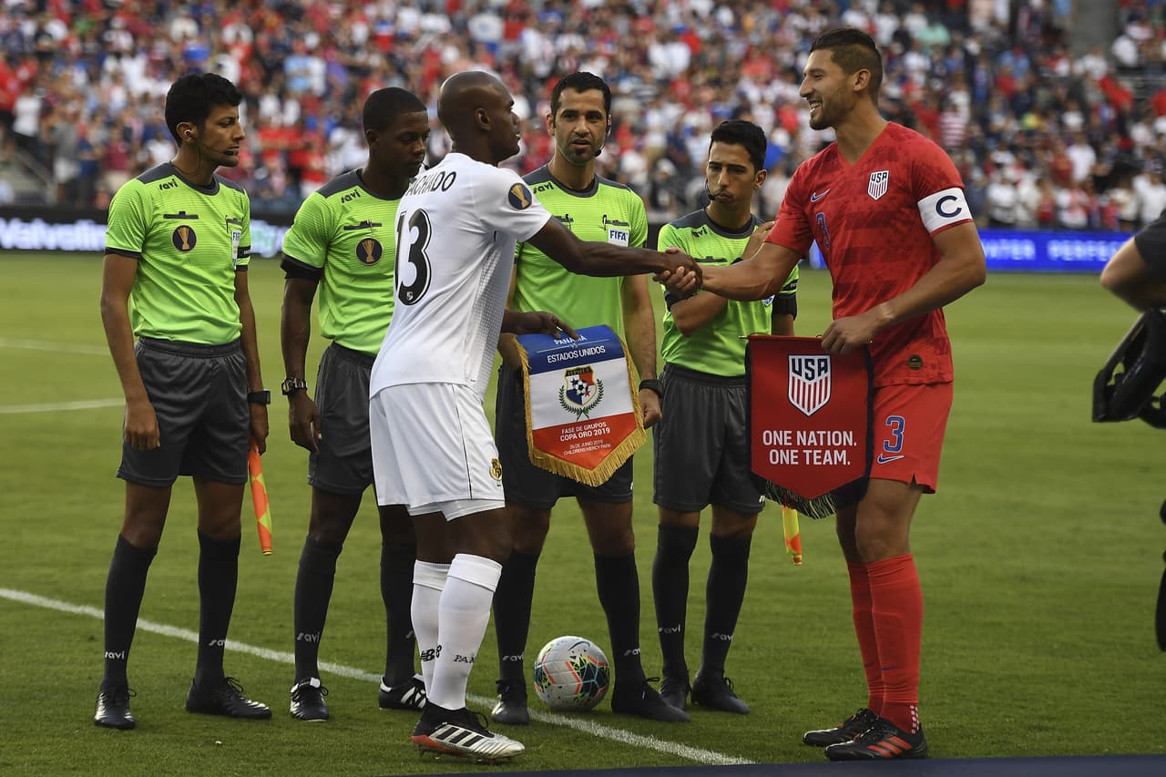 Panamá y Estados Unidos disputaron el último partido de la fase de grupos del Grupo D sino de la Copa Oro de la Concacaf 2019, en Childrens Mercy Park Stadium, en Kansas City, Kansas. Ambos equipos ya estaban clasificados, lo que faltaba definir era quién avanzaba como primero del grupo y segundo.