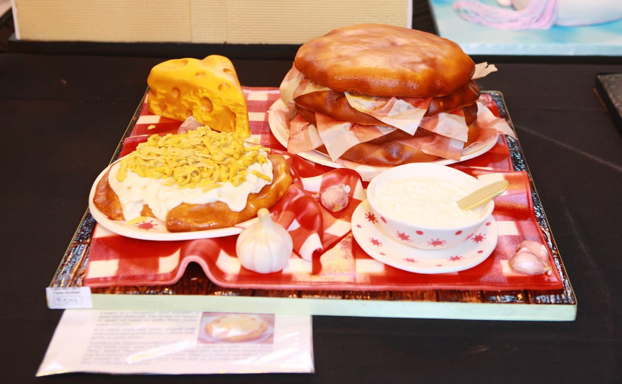 La competencia de pasteles mundial, Cake International, exhibió pasteles que llevan la decoración culinaria a lugares inesperados, con repostería en forma de personajes de películas, pájaros, perros y hasta un bebé. El show se llevará a cabo del 17 al 19 de marzo en Birmingham, Inglaterra.