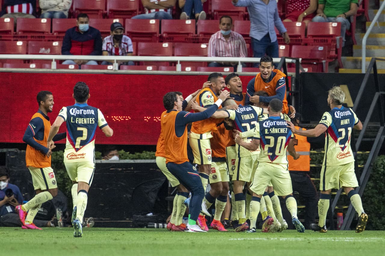 Henry Martín y Sebastián Córdova se encargan de darle la victoria al América 0-3 en Guadalajara.Las Águilas no dejan que Cruz Azul se despegue y continúan a dos puntos del líder, Chivas sigue sin encontrar su futbol y Chivas cae a la décimo tercera posición.