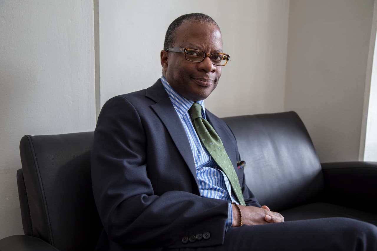 Embajador de Estados Unidos llama "idiotas" a cuatro diputados guatemaltecos 