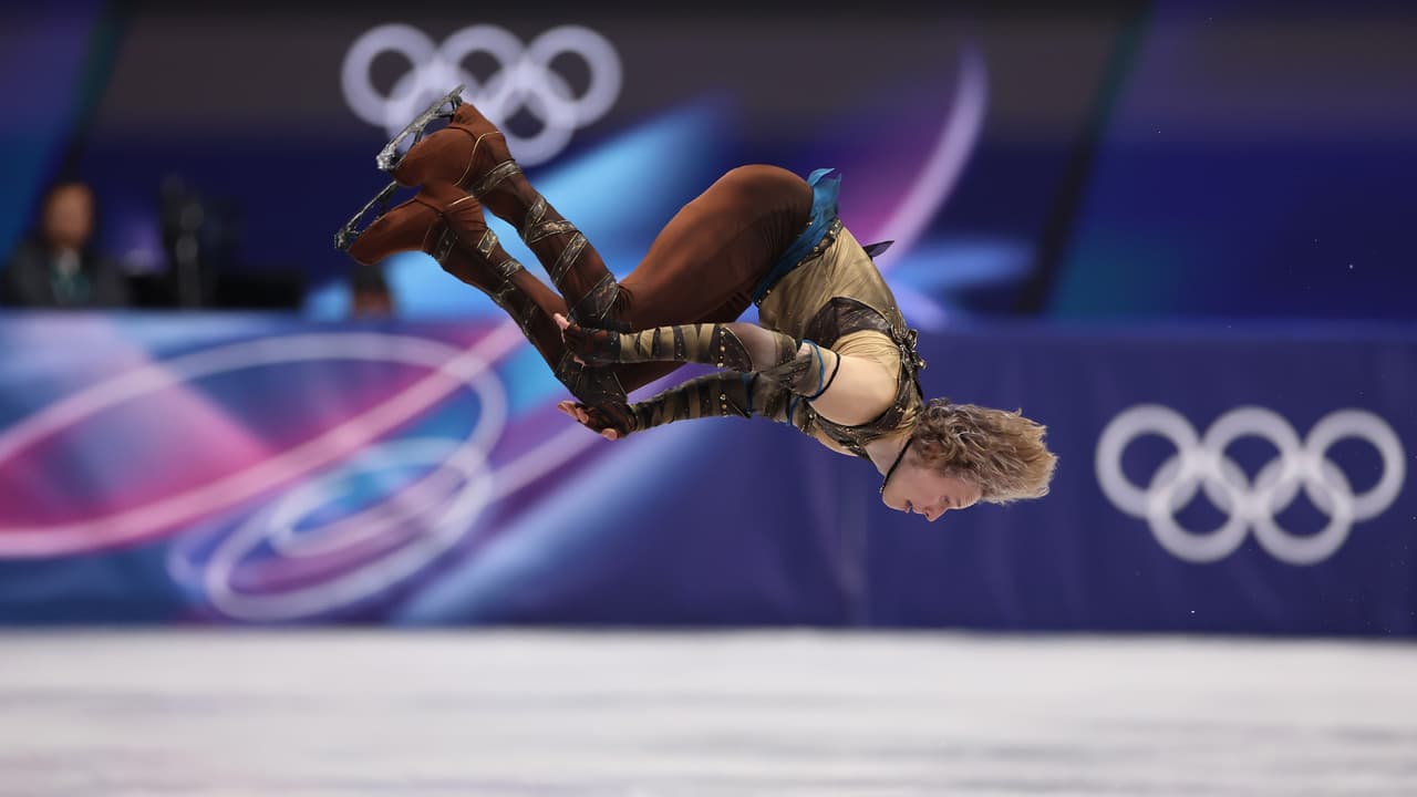 Ilia Malinin se entrega en el programa corto y se encamina al oro