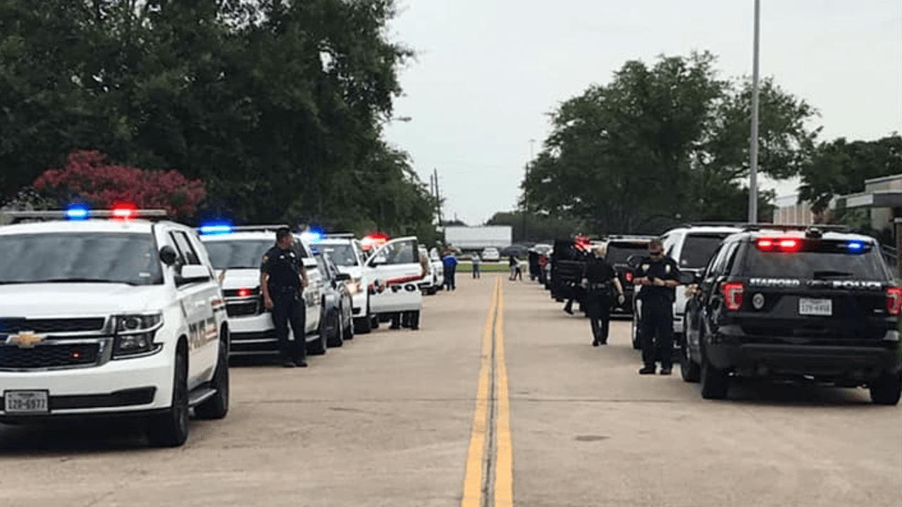 Muere adolescente de 17 años tras ser apuñalado en una pelea entre estudiantes en Texas