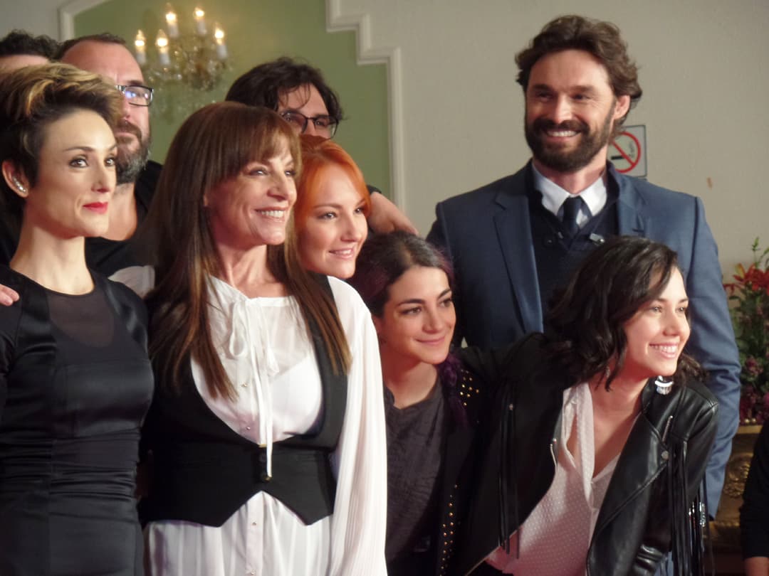 Este proyecto tendrá 65 capítulos y promete entretenernos con escenas llenas de pasión y adrenalina.