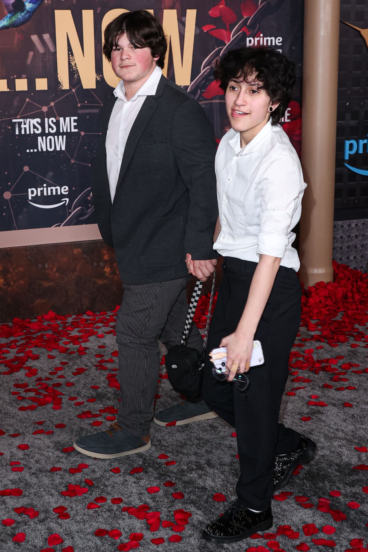 Emme Muñiz y su cita en la premiere de la nueva película de Jennifer López 'This Is Me...Now: A Love Story'.