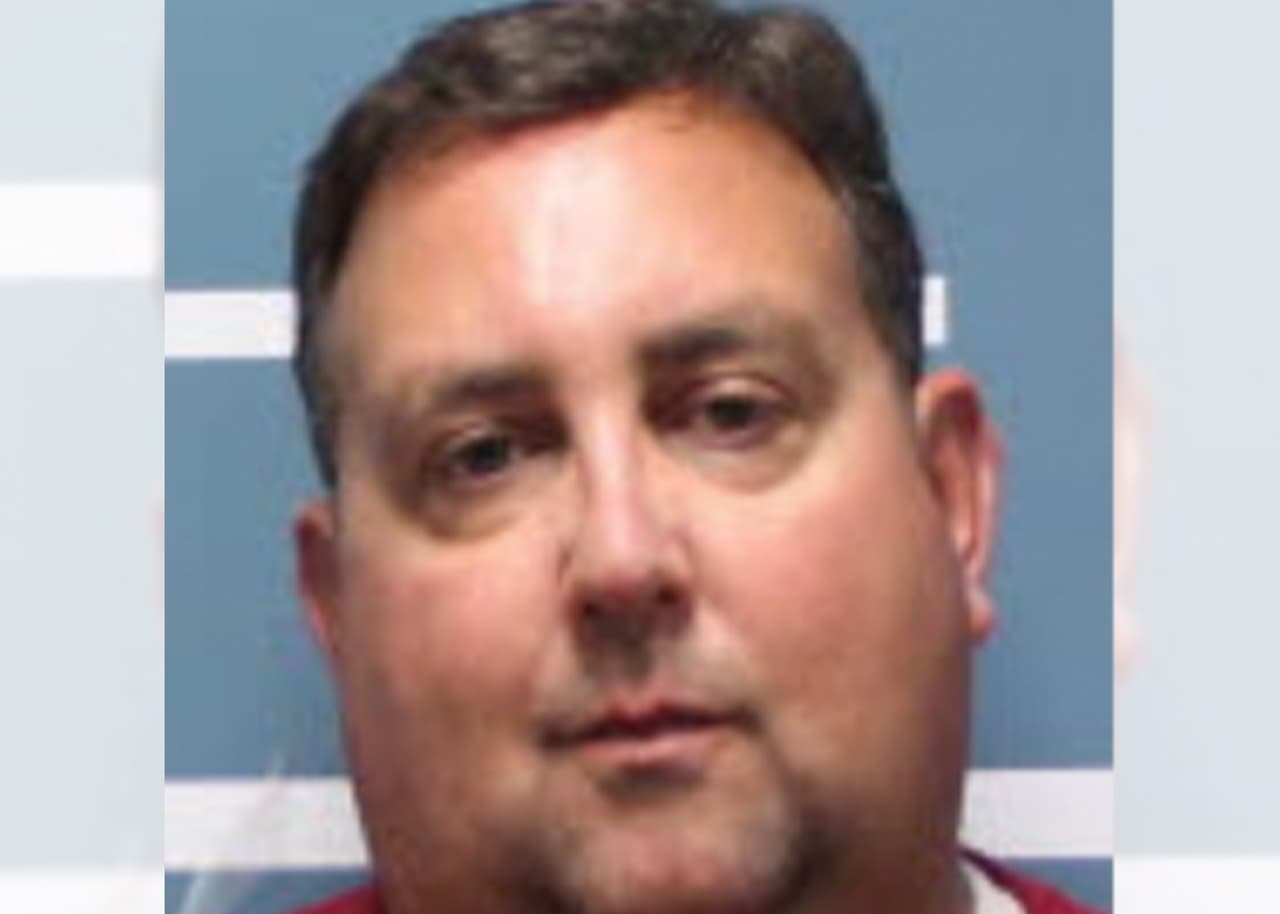 Knute Mynderup, 45 años, residente de Hanford.