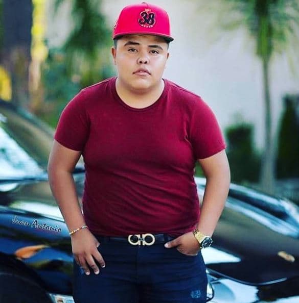 Juan Luis Lagunas Rosales, conocido como
<b> ‘El Pirata de Culiacán’, </b>asesinado el pasado 19 diciembre, se hizo famoso por sus videos donde presumía lujos, excesos, pero tambien su gusto por los coches.