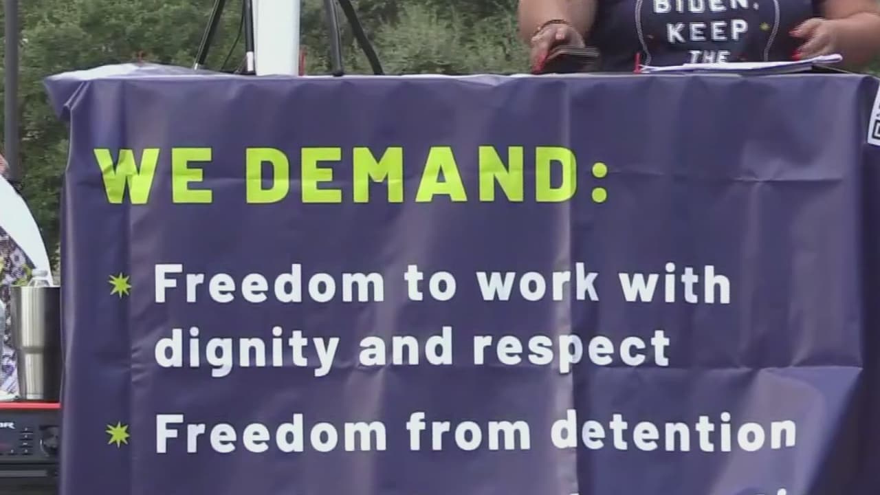 Activistas piden que se detengan las deportaciones de inmigrantes haitianos