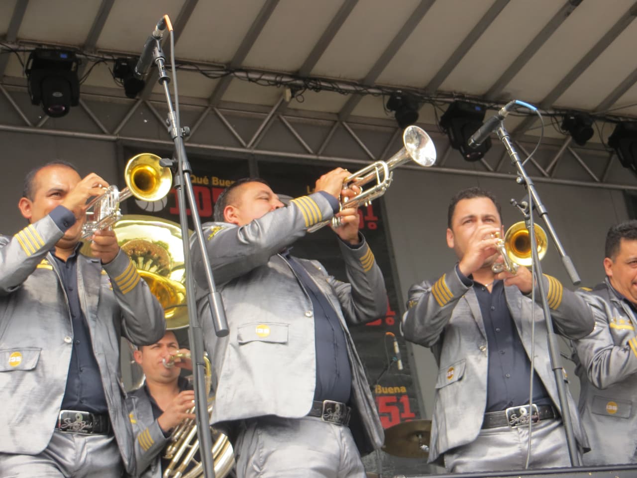La Séptima Banda conquistó el escenario de Fiestas Patrias 2015 y puso a bailar a la ciudad de los vientos con lo mejor de su repertorio.