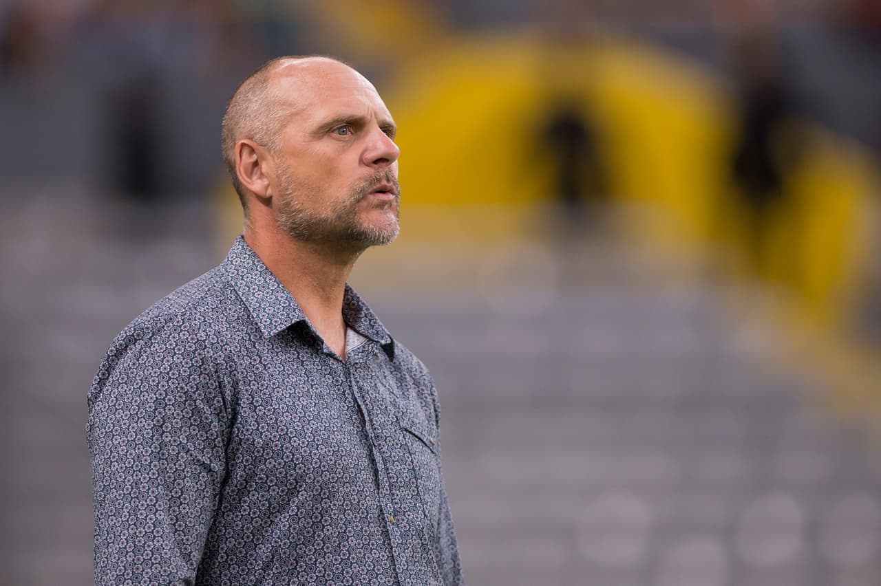 Esteve Padilla estuvo sólo una jornada fungiendo como director técnico en lo que el Morelia tomaba una decisión al respecto. Para la jornada 7 se presentó a Pablo Adrián Guede como técnico de esta escuadra.