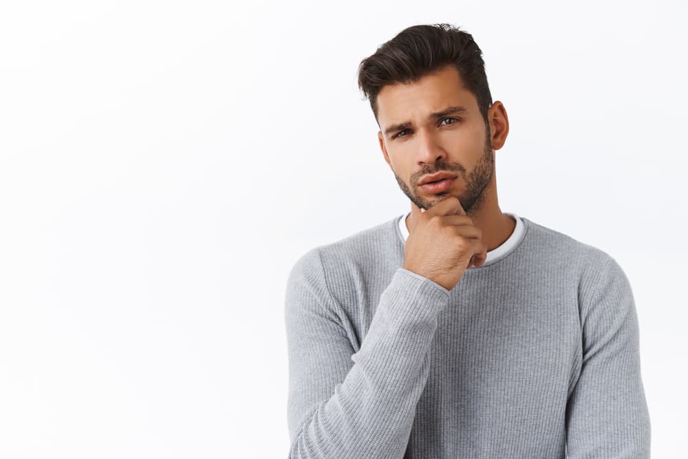 Está bien que busques la perfección, claro, pero tienes que ser más considerado y recuerda, que perfecto, solo Dios.