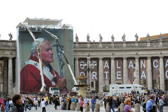 Aalrededor de 87 delegaciones oficiales de todo el mundo asisten a la Beatificación de Juan Pablo II, informó el Vaticano.