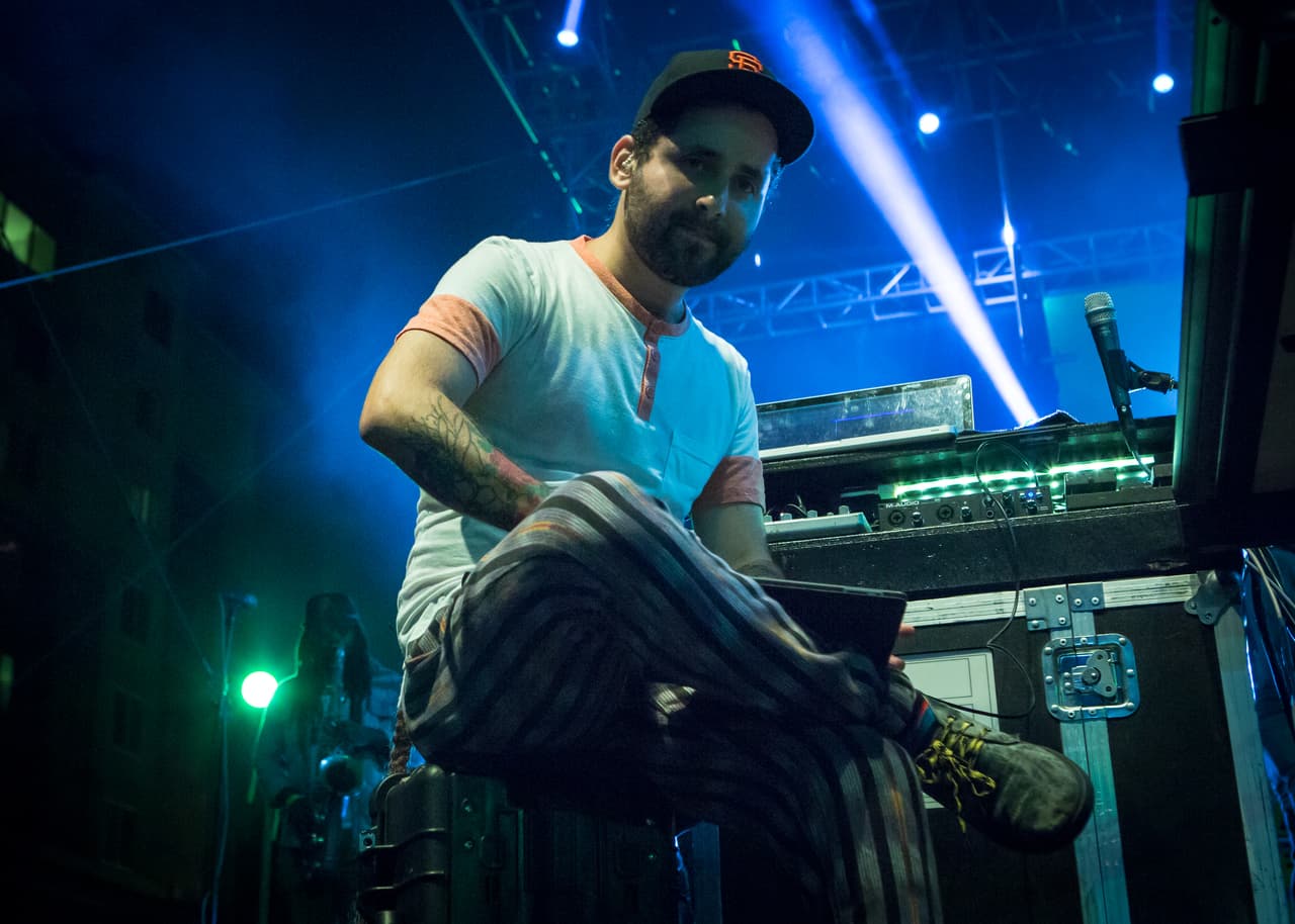 Damos un vistazo atrás a lo mejor del “Supersónico 2014”; moda, arte y mucha música hicieron parte de este gran festival y que este año promete mucho más, con artistas de la talla de Aterciopelados, Ximena Sariñana, Kinky, Nortec: Bostich & Fussible, para más info visita supersonico.me