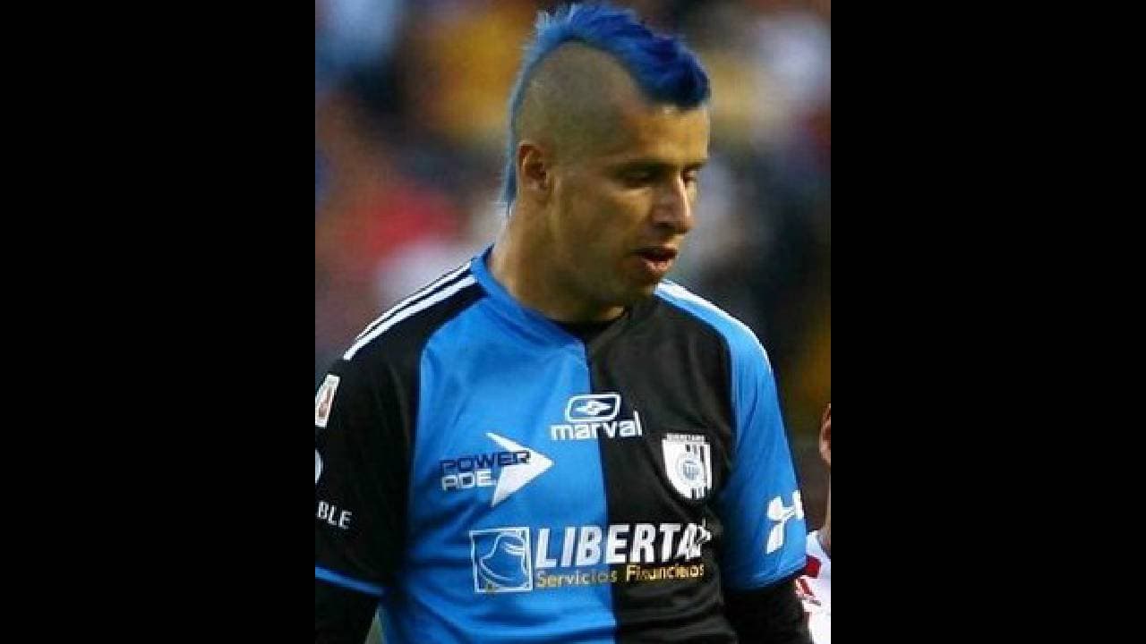 El mexicano más recordado por Boca Juniors, vistió los colores de Tecos, Morelia, Pachuca, Guadalajara, Chiapas, Querétaro, San Luis, Chivas USA y Nayarit.