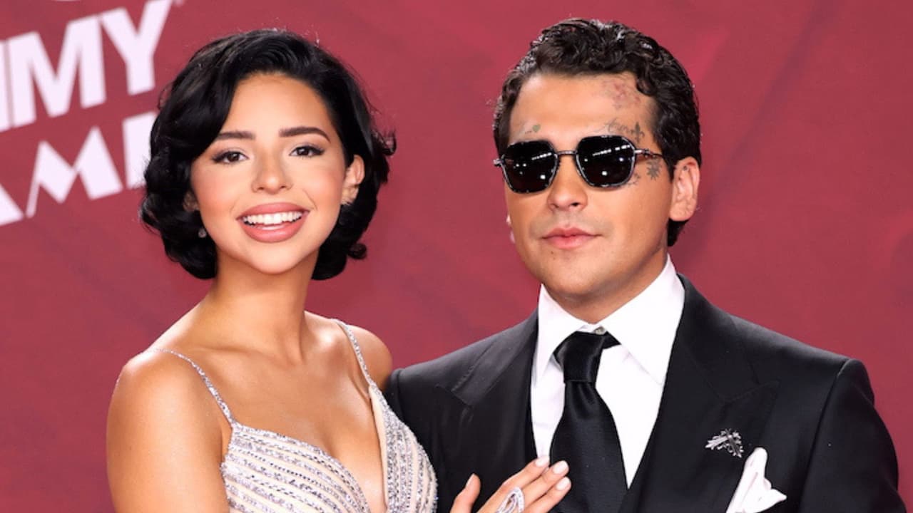 Ángela Aguilar cumple 22 años y celebra en la playa ¿sin Nodal?