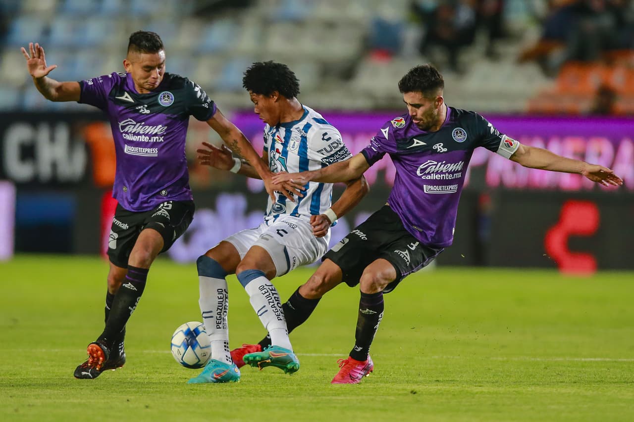 La delantera de Pachuca sale con la pólvora encendida golean 3-1 a Mazatlán y toman el liderato momentáneo del torneo.