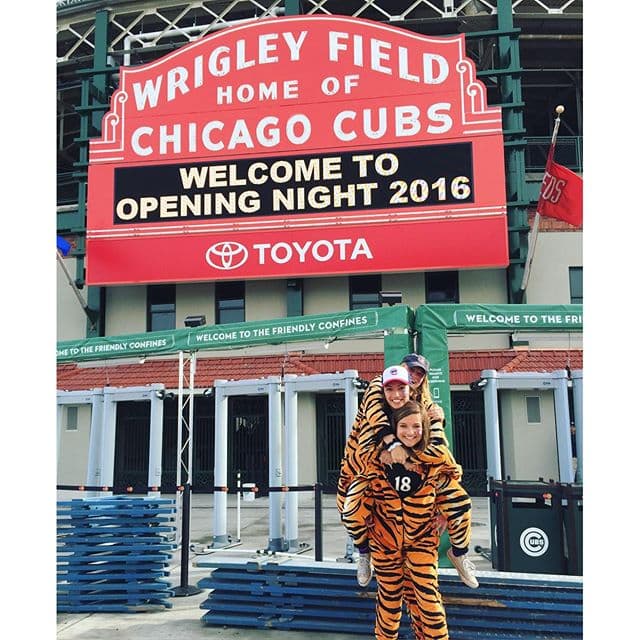 Fans de los Cubs comparten su emoción en las redes sociales por el inicio de los temporada.