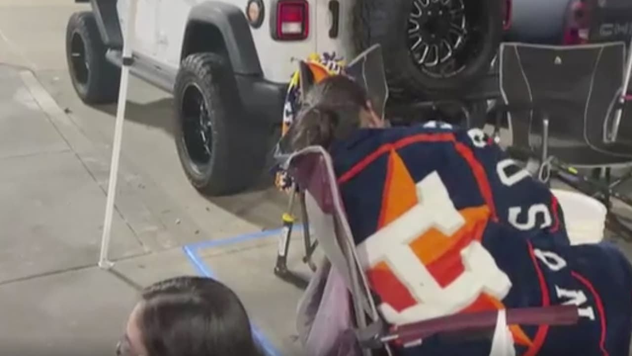 El miércoles Kyle Tucker firmó autógrafos en Katy Freeway y este jueves Alex Bregman estará en 8715-A W Loop S Houston.