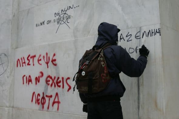 Papadimos mencionó importantes mensajes este viernes con el fin de mantener unido a su gobierno.
