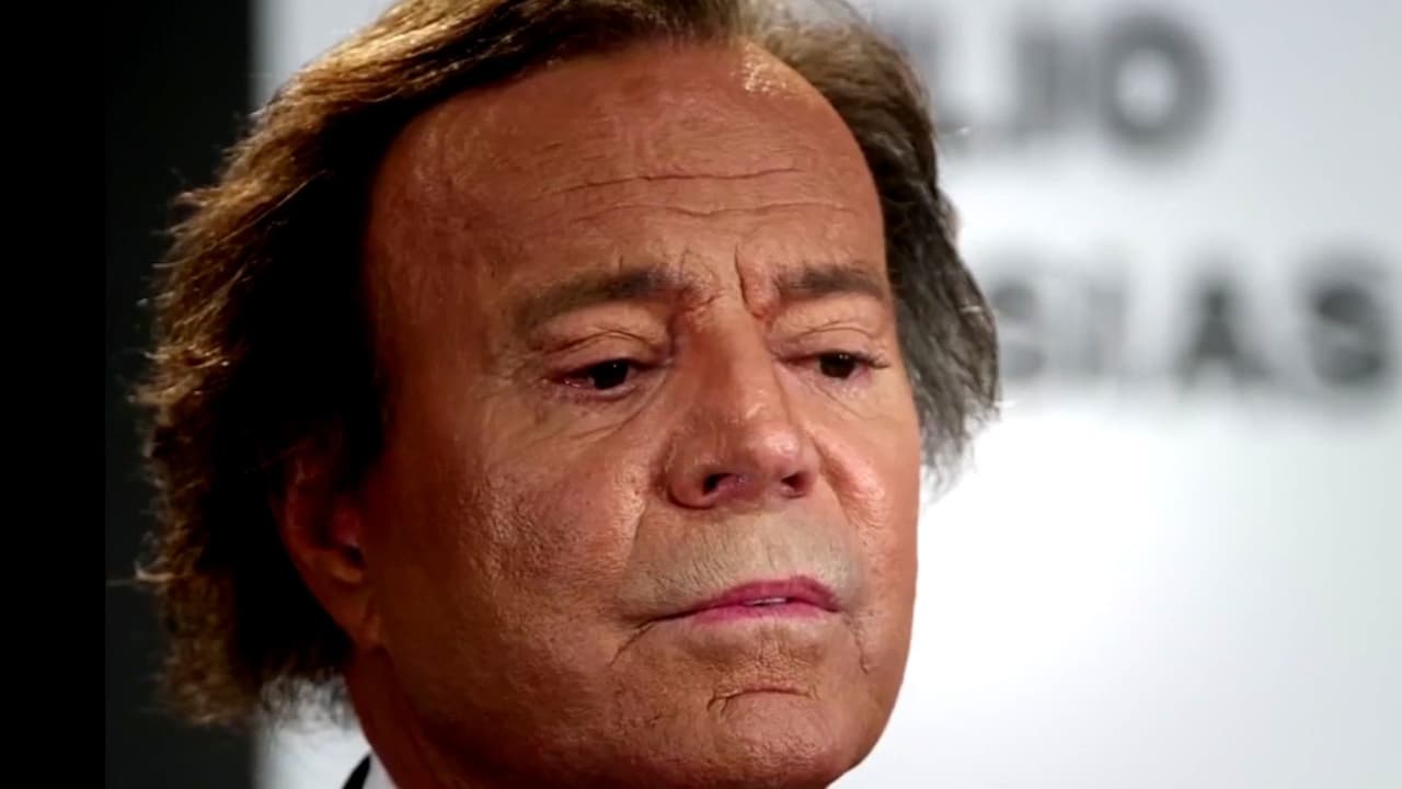 Julio Iglesias responde a denuncias de agresiones y niega las acusaciones