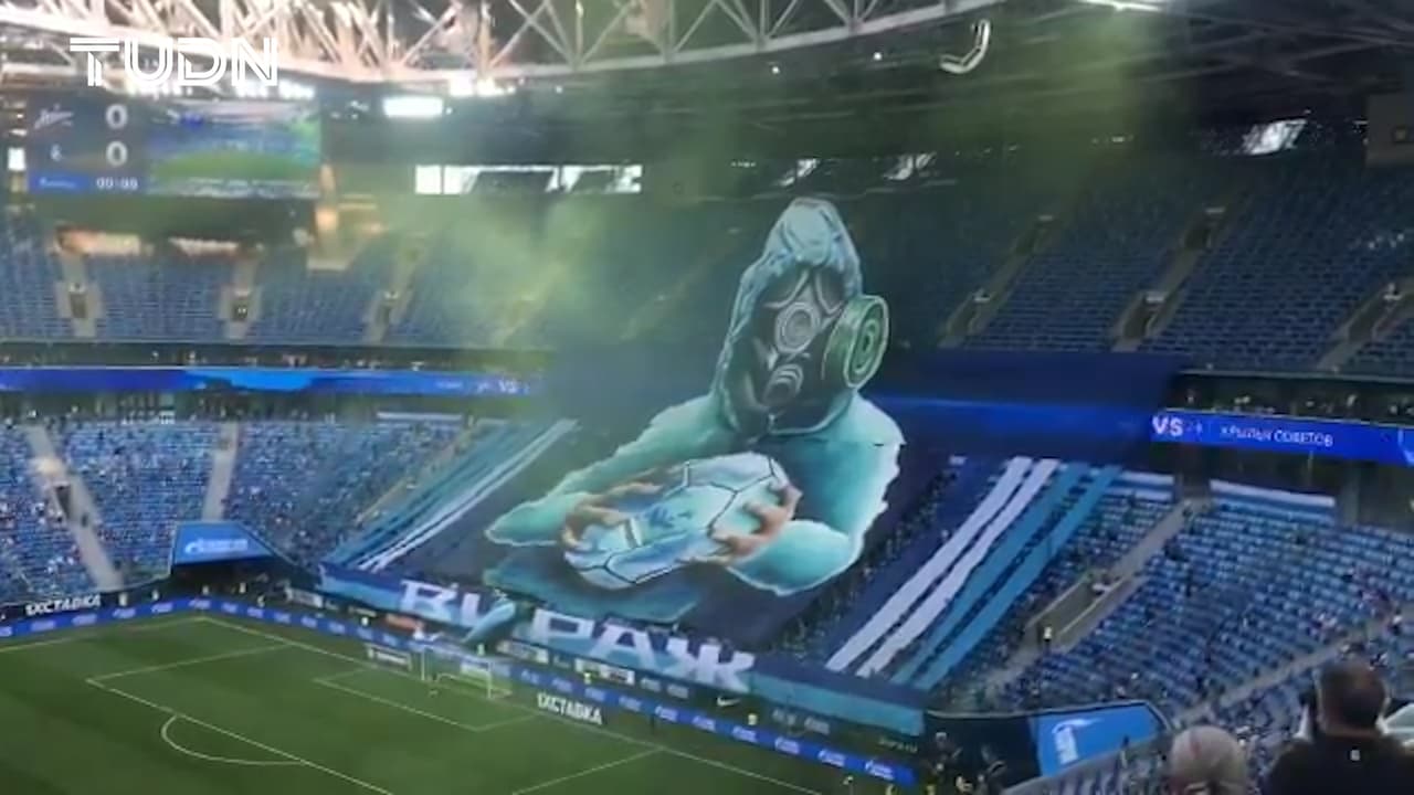 ¡Impresionante tifo contra el coronavirus en Rusia!