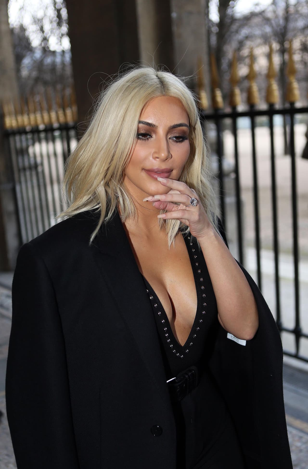 Kim KartdashianLos escotes más atrevidos de Kim.