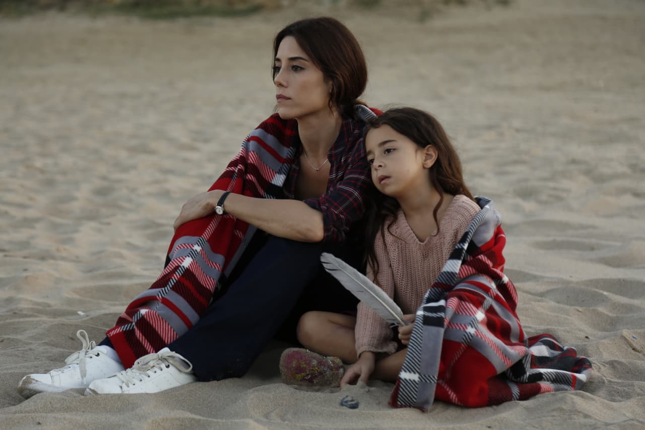 La aclamada novela turca Madre llega a Univision tras convertirse en un fenómeno por su conmovedora historia de amor y esperanza frente a la adversidad. Conoce a Beren Gökyıldız y parte de su personaje. Vive el gran estreno de la telenovela este 11 de enero a las 10P/ 9C por Univision.