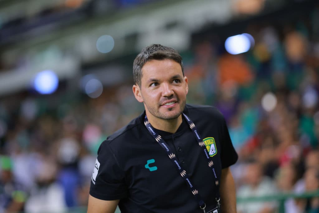 Larcamón quiere a Messi: “Dios quiera encontrarnos y eliminarlos”