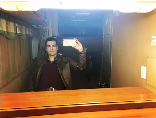 Siempre que tiene tiempo se toma fotos para consentir a sus seguidoras.