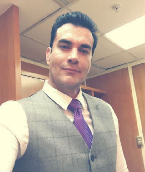 Lo veremos con corbatas, trajes y chalecos. ¡Lucirá como todo un galán!