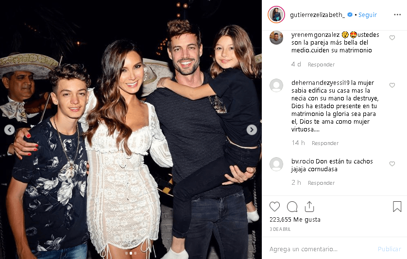 Sin embargo, el 3 de abril, Elizabeth publicó en su 
<b><a href="https://www.instagram.com/p/BvzJmcghW9Z/" target="_blank">cuenta de Instagram</a></b> una 
<b><a href="https://www.univision.com/famosos/william-levy-si-le-celebro-el-cumpleanos-40-a-elizabeth-gutierrez-y-estas-fotos-lo-evidencian-fotos" target="_blank">serie de fotos</a></b> de lo que fue su festejo de cumpleaños y en tres de ellas aparece con William y sus hijos, Christopher y Kailey.