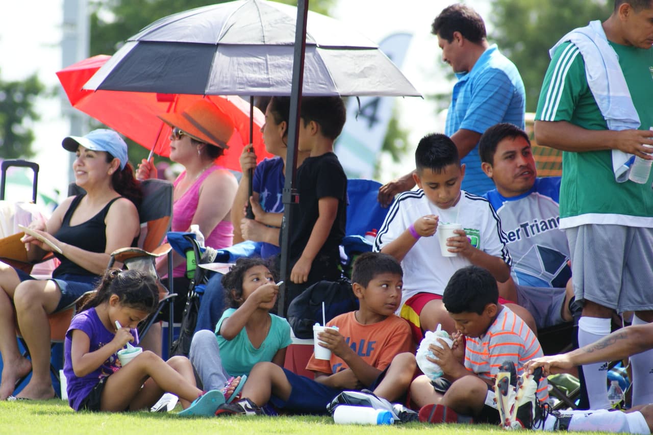 Diversión, comida y mucho futbol, mira lo que ocurrió en Copa Univision Austin.