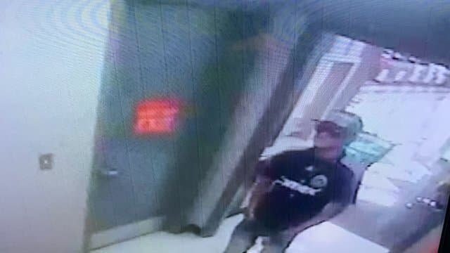 Buscan a sospechoso de entrar a supermercado Fiesta y prender en fuego productos