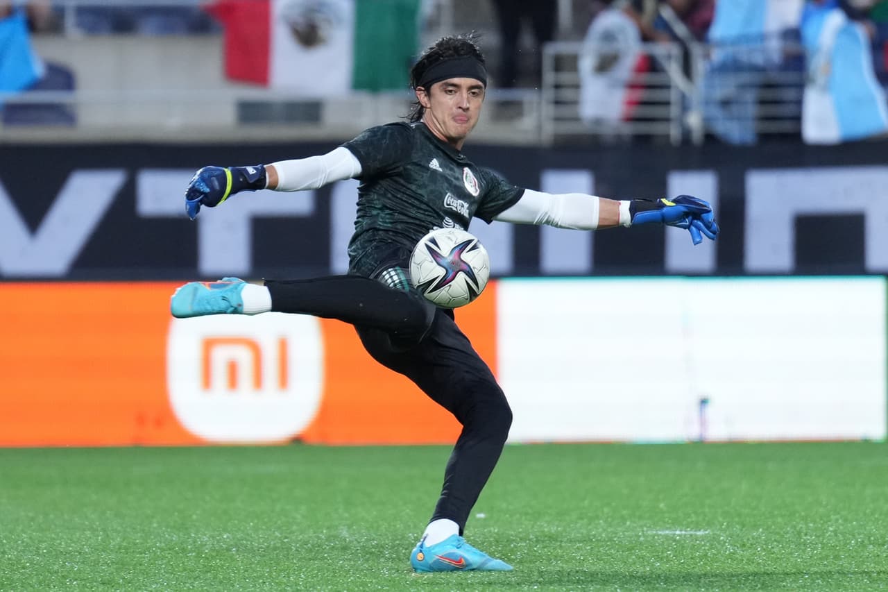 Con un equipo de jugadores jóvenes como Carlos Acevedo, Marcelo Flores o Luis Chávez, el Tricolor tuvo un pobre desempeño ante Guatemala.