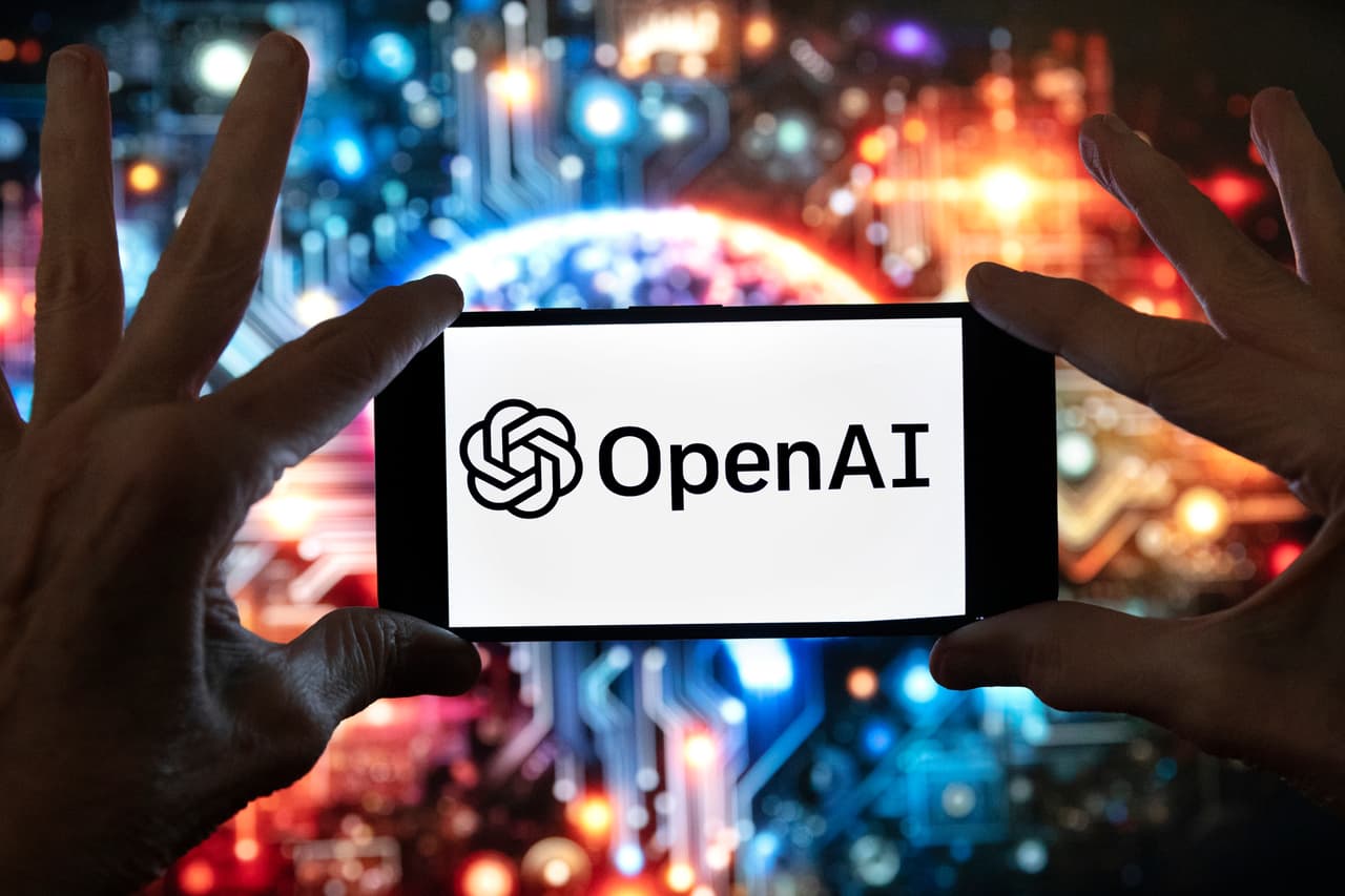 OpenAI pausa entrenamiento de sus modelos luego que sus agentes actuaran de modo inesperado otra vez