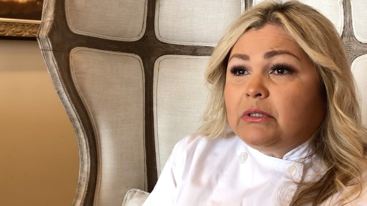 Martinez dijo a
<i>Univision 45 </i>que su decisión no fue fácil, pasó por mucho antes de terminar con su matrimonio, pero sus hijos fueron el motivo por el que decidió seguir adelante sola, en un país que no era el suyo y manteniendo a cuatro menores de edad.