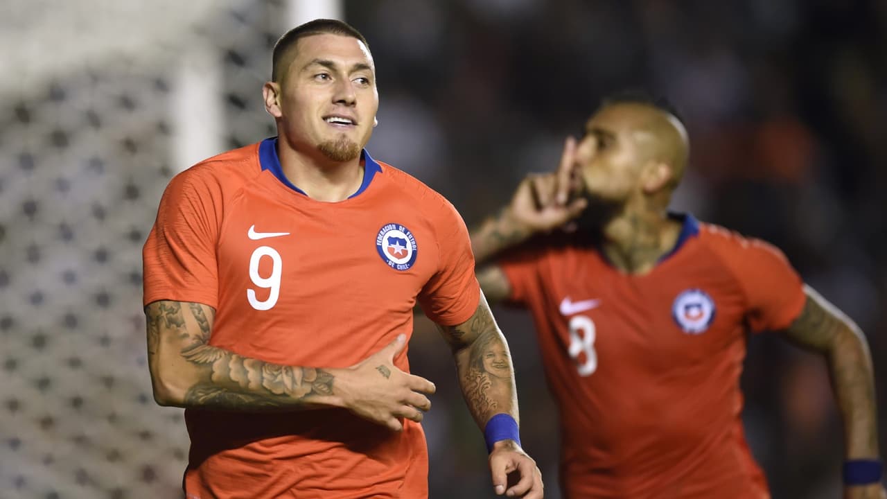 Nico Castillo y otros de Liga MX en el XI que Chile perfila contra México